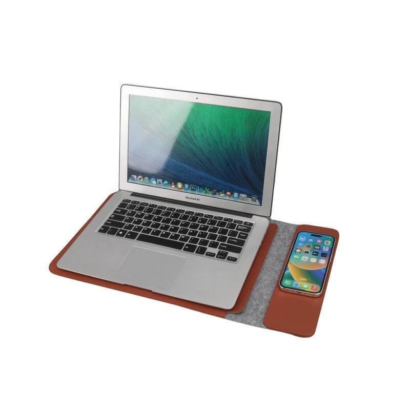 CAMDEN - Giftology 14" Felt Laptop Sleeve With 15W Magnetic Charger - Tan - Image 10