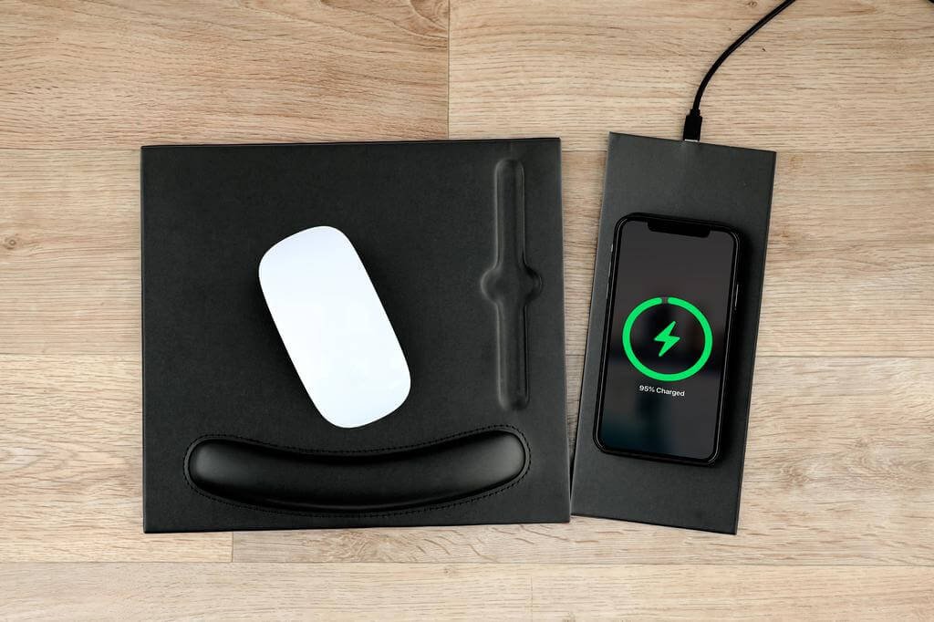 DOBERAN - @memorii 10W Wireless Charger PU Mouse Pad - Black - Image 13