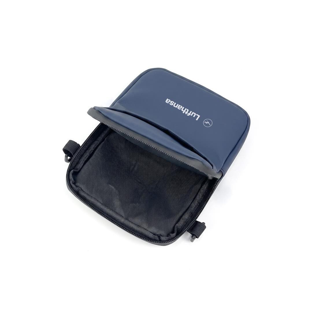 UPTON - Giftology Crossbody Travel Bag - Navy Blue - Image 5